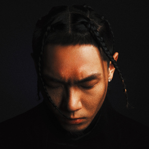 日本一区二区三区精品
